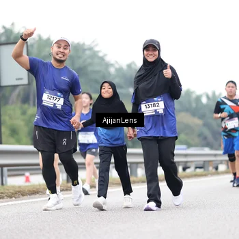 Runner Photo 7436158