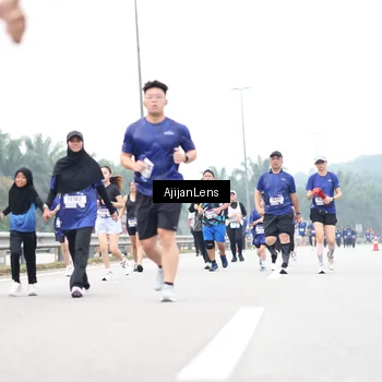 Runner Photo 7436187