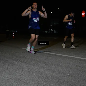 Runner Photo 7436261