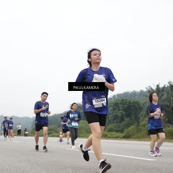 Runner Photo 7436278
