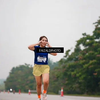 Runner Photo 7436304