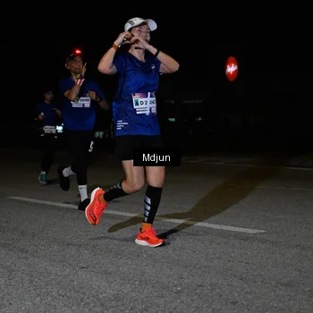 Runner Photo 7436305