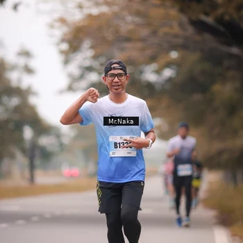 Runner Photo 7436308