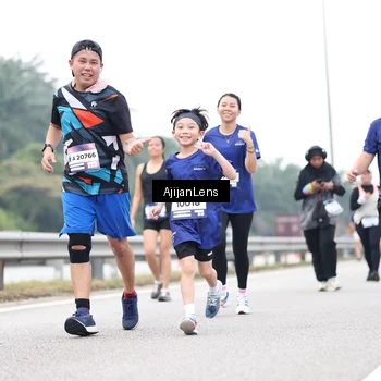 Runner Photo 7436311