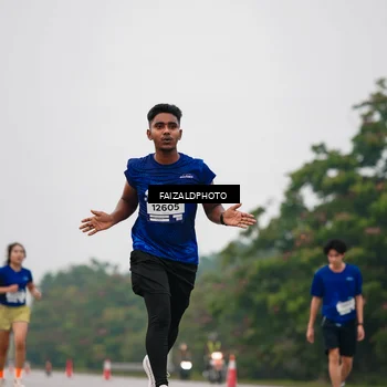 Runner Photo 7436343