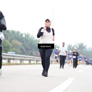 Runner Photo 7436345