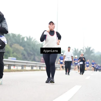 Runner Photo 7436354