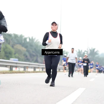 Runner Photo 7436359