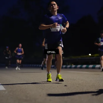 Runner Photo 7436372