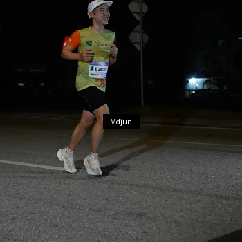 Runner Photo 7436391
