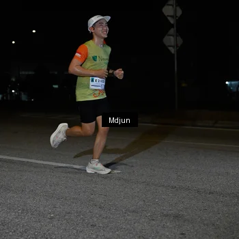 Runner Photo 7436393