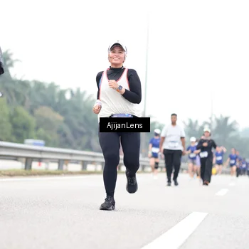Runner Photo 7436396