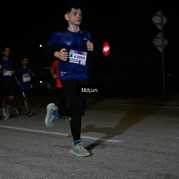 Runner Photo 7436425