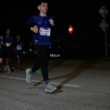 Runner Photo 7436427