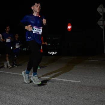 Runner Photo 7436433