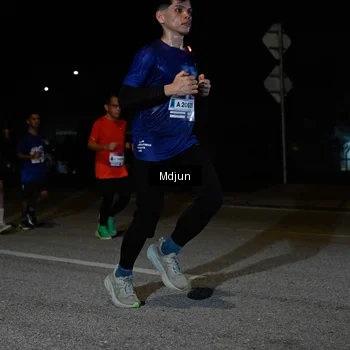 Runner Photo 7436434