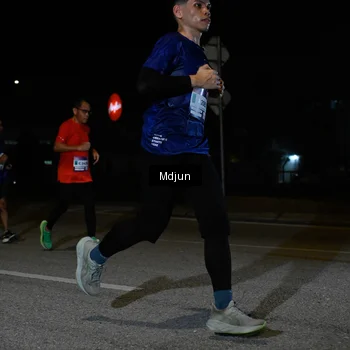 Runner Photo 7436445