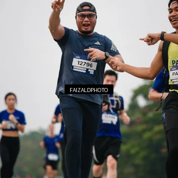 Runner Photo 7436448