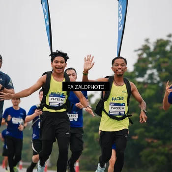 Runner Photo 7436473