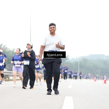 Runner Photo 7436476