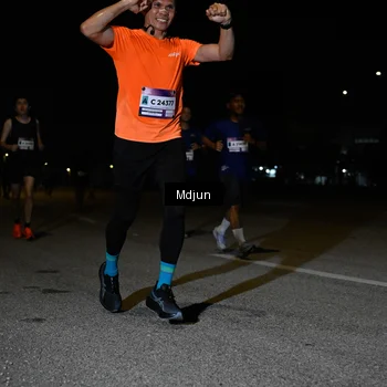 Runner Photo 7436480