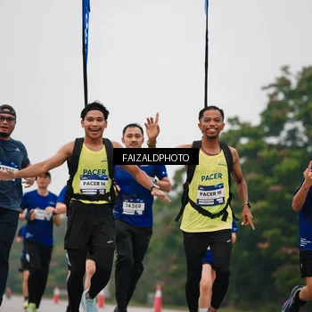 Runner Photo 7436489