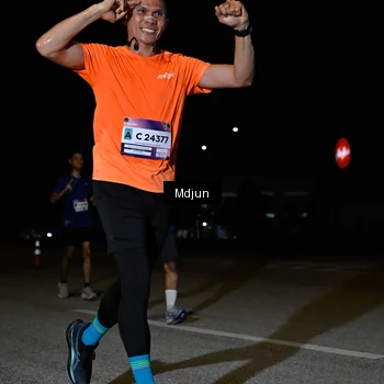 Runner Photo 7436491