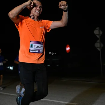 Runner Photo 7436497