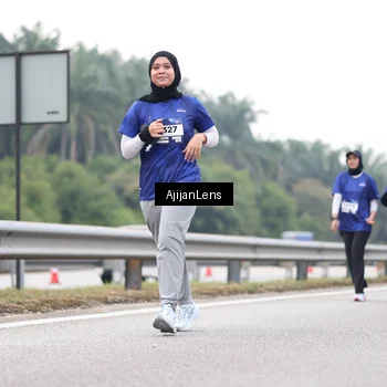 Runner Photo 7436501