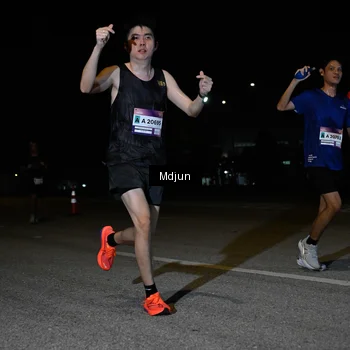 Runner Photo 7436510