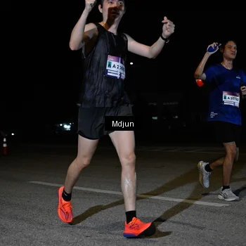 Runner Photo 7436512