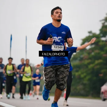 Runner Photo 7436514