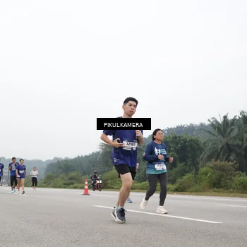 Runner Photo 7436515