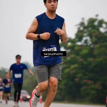 Runner Photo 7436530