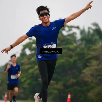 Runner Photo 7436532