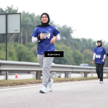 Runner Photo 7436549