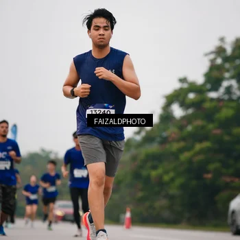 Runner Photo 7436559