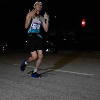 Runner Photo 7436565
