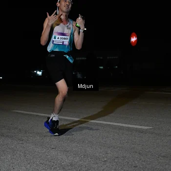 Runner Photo 7436570