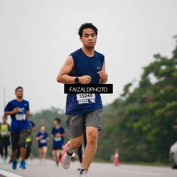Runner Photo 7436571