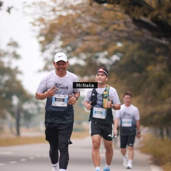 Runner Photo 7436576