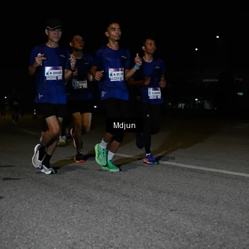 Runner Photo 7436584