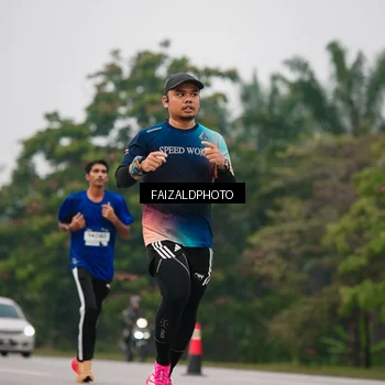 Runner Photo 7436588
