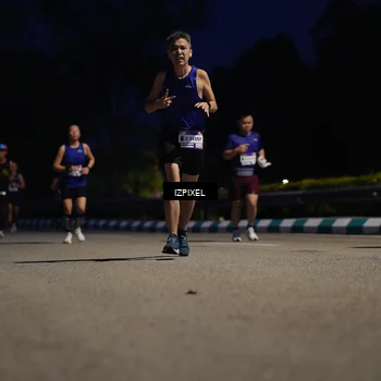 Runner Photo 7436591