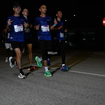 Runner Photo 7436607
