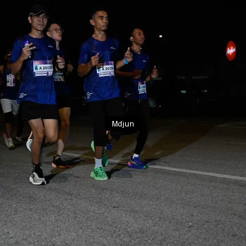 Runner Photo 7436608