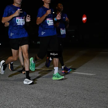 Runner Photo 7436609