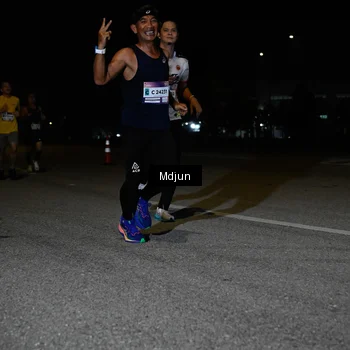 Runner Photo 7436625