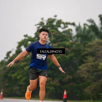 Runner Photo 7436648