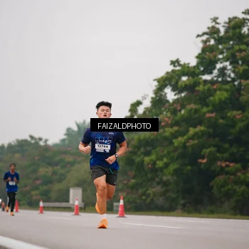 Runner Photo 7436665